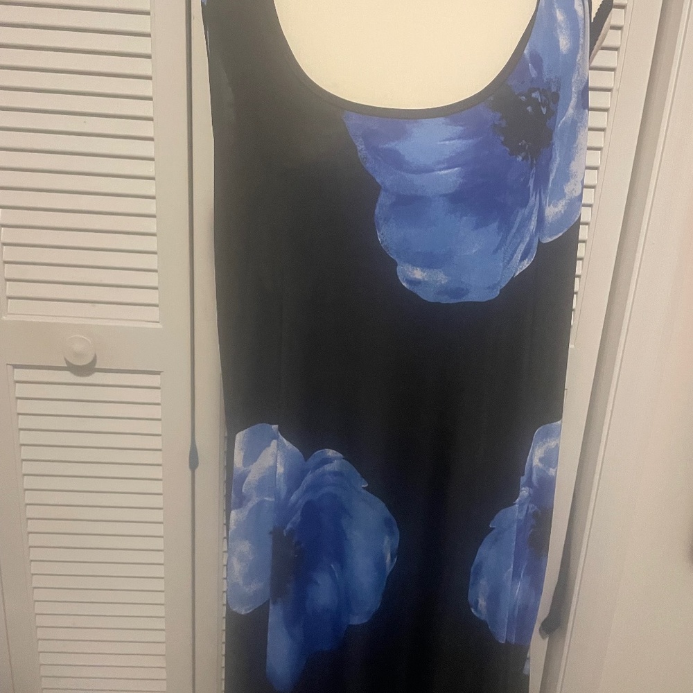 Black plus size floral dress